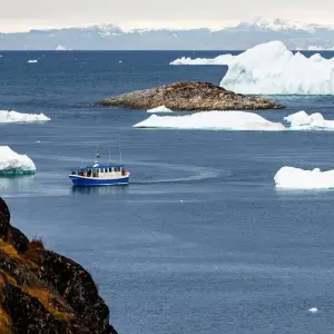 Explore Greenland Aurora Explorer 2025 - From Greenland to Iceland (Including one-way flight from Copenhagen - Kangerlussuaq) for 12 days with Albatros Expeditions and discover unforgettable experiences - Photo 8