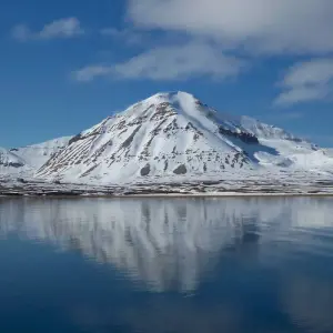 Explore Svalbard Circumnavigation for 10 days with Albatros Expeditions and discover unforgettable experiences - Photo 9