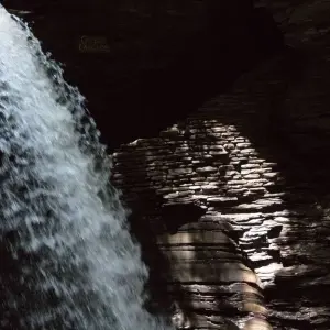 Explore Niagara Falls and Outlet Shopping for 2 days with Amadeo and discover unforgettable experiences - Photo 4