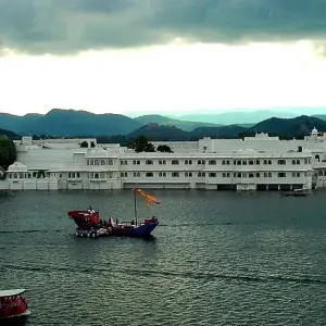 Explore Incredible India Luxury for 17 days with Amazing India Tours and discover unforgettable experiences - Photo 3