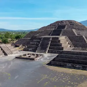 Explore The Best of Mexico City: Teotihuacan, Basilica of Guadalupe, Xochimilco, Coyoacan & Frida Kahlo Museum for 2 days with Amigo Tours and discover unforgettable experiences - Photo 7