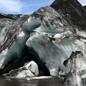 Explore Laugavegur Trek with glacier hike - 7 Day (Huts) for 7 days with Arctic Adventures and discover unforgettable experiences - Photo 6
