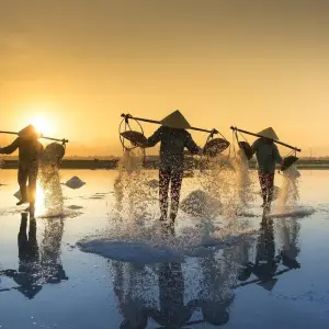 Vietnam & Cambodia: Private tour & bathing on Phu Quoc (incl. flight) - 21 days with Bavaria Fernreisen - Photo 2 Explore Vietnam & Cambodia: Private tour & bathing on Phu Quoc (incl. flight) for 21 days with Bavaria Fernreisen and discover unforgettable experiences - Photo 2