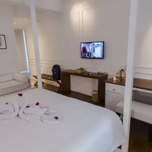 Explore Madagascar's top destination : Nosy Be, the Emerald Sea, and the northern National Parks for 10 days with Bio D Island LLC and discover unforgettable experiences - Photo 3