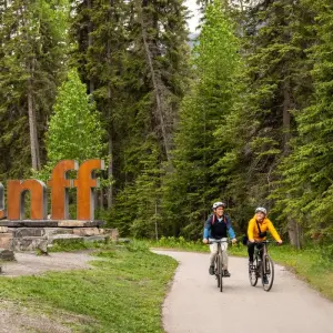 Explore 7-Day Canadian Rockies & USA National Parks Tour | Banff, Jasper, Waterton & Glacier | 14-Person Small Group | Round-Trip from Calgary for 7 days with Calgary Tours and discover unforgettable experiences - Photo 5