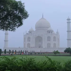 Explore 5 Days Golden Triangle Tour by Car and Driver for 5 days with Colourful Indian Holidays and discover unforgettable experiences - Photo 2