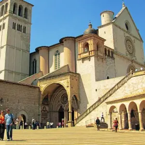 Explore Tuscan & Umbrian Countryside featuring Italy's Charming Hill Towns (Rome to Tuscany) (2025) for 11 days with Collette and discover unforgettable experiences - Photo 6