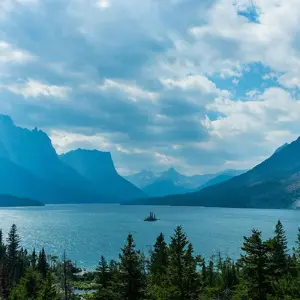Explore Montana: Exploring Big Sky Country featuring Yellowstone & Glacier National Parks (Bozeman, MT to Missoula, MT) (Alternative) for 11 days with Collette and discover unforgettable experiences - Photo 7
