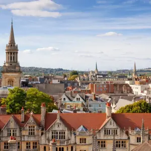 Explore Great Britain and Ireland (Classic, Winter) for 18 days with Contiki and discover unforgettable experiences - Photo 4