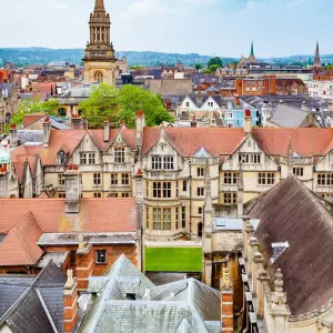 Explore England and Scotland (Classic, Winter, End Glasgow) for 11 days with Contiki and discover unforgettable experiences - Photo 5