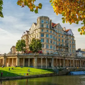 Explore England in a Week (Classic, Winter) for 6 days with Contiki and discover unforgettable experiences - Photo 3