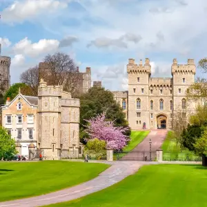 Explore England in a Week (Classic, Winter) for 6 days with Contiki and discover unforgettable experiences - Photo 7