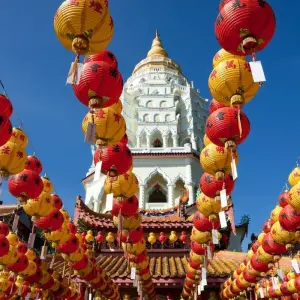 Explore Malaysia and Singapore Highlights for 8 days with Contiki and discover unforgettable experiences - Photo 4