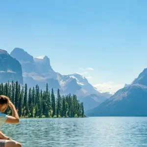 Explore North American Glaciers & National Parks for 12 days with Contiki and discover unforgettable experiences - Photo 2
