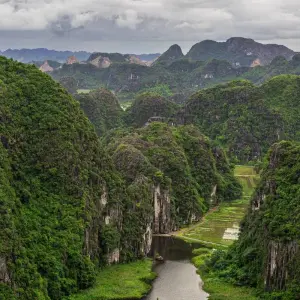 Explore Vietnam Highlights (With Ha Giang Loop) for 14 days with Contiki and discover unforgettable experiences - Photo 4