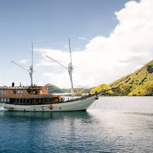 Explore Komodo & Flores Sail for 6 days with Contiki and discover unforgettable experiences - Photo 2