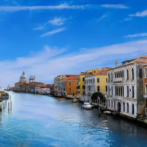 Explore Rome to London Quest (Winter) for 10 days with Contiki and discover unforgettable experiences - Photo 2