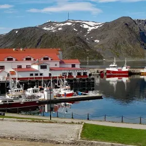 Explore Norway Fjords and Northern Lights (From November 2025) for 7 days with Contiki and discover unforgettable experiences - Photo 5