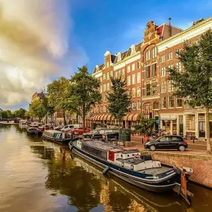 Explore Europe's Highlights for 14 days with Cosmos and discover unforgettable experiences - Photo 4