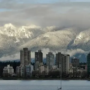 Explore Western Canada by Rail for 9 days with Cosmos and discover unforgettable experiences - Photo 2
