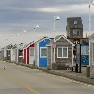 Explore Fall Colours of New England for 10 days with Costsaver and discover unforgettable experiences - Photo 2