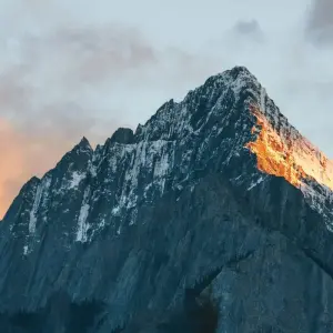 Explore Canadian Masterpiece with Rocky Mountaineer & Alaska Cruise for 19 days with Cosmos and discover unforgettable experiences - Photo 3