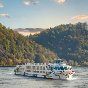 Explore Christmas Markets on the Danube MS Fidelio for 5 days with Crucemundo  and discover unforgettable experiences - Photo 9