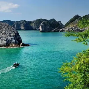 Explore 3-Day Cruise Exploring Halong and Lan Ha Bays with Kayaking for 3 days with Crossing Vietnam Tour and discover unforgettable experiences - Photo 10
