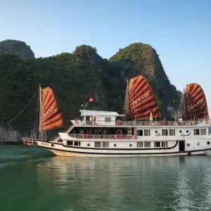 Explore 2-Day Ha Long Bay Relaxing tour with 4-Star Cruise & Kayaking, Fishing, Sunset Party,.. for 2 days with Crossing Vietnam Tour and discover unforgettable experiences - Photo 4