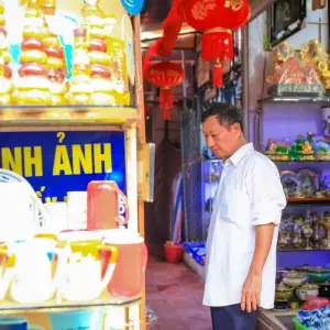 Explore COMBO: Bat Trang Pottery ancient village by Motorbike - Hanoi Street Food Tour for 1 days with Crossing Vietnam Tour and discover unforgettable experiences - Photo 5