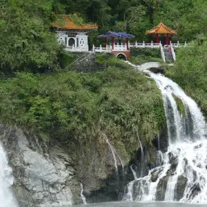 Explore Land of Jade & Tea – Active Taiwan for 9 days with Crooked Compass and discover unforgettable experiences - Photo 3