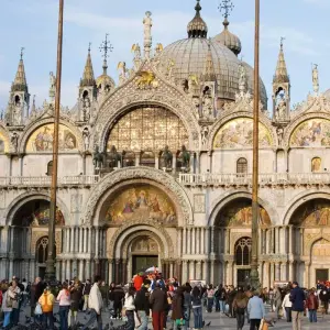 Explore Christmas in Venice for 5 days with CroisiEurope River Cruises and discover unforgettable experiences - Photo 9