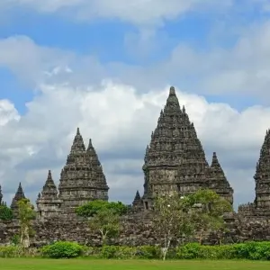 Explore Orangutans, Dragons and Volcanoes for 17 days with DIAMIR Erlebnisreisen and discover unforgettable experiences - Photo 4