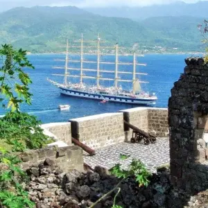 Explore Volcanoes, Whales and Pirate Bays for 14 days with DIAMIR Erlebnisreisen and discover unforgettable experiences - Photo 8