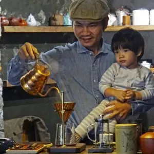 Explore In Style: Between Halong Bay and the Mekong Delta for 17 days with DIAMIR Erlebnisreisen and discover unforgettable experiences - Photo 3