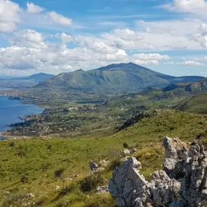 Explore Fire Mountain and Wine Enjoyment with Mediterranean Flair for 11 days with DIAMIR Erlebnisreisen and discover unforgettable experiences - Photo 2