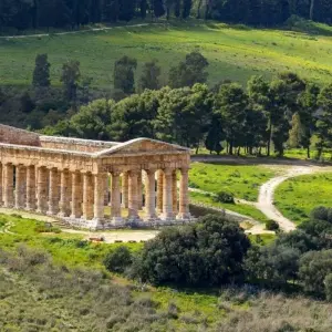 Explore Fire Mountain and Wine Enjoyment with Mediterranean Flair for 11 days with DIAMIR Erlebnisreisen and discover unforgettable experiences - Photo 4