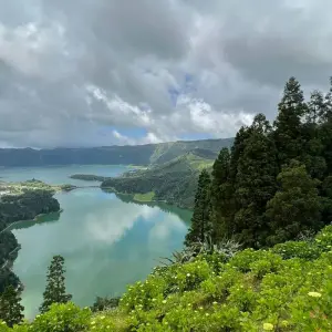 Explore Crater lakes, floral splendor and world cultural heritage (road trip) for 11 days with DERTOUR and discover unforgettable experiences - Photo 8