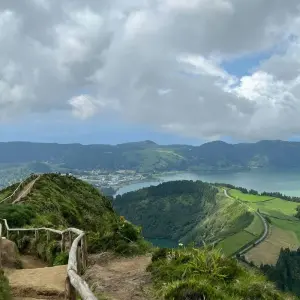 Explore Crater lakes, floral splendor and world cultural heritage (road trip) for 11 days with DERTOUR and discover unforgettable experiences - Photo 9
