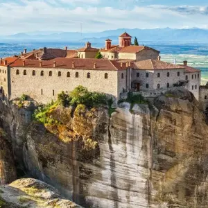 Explore Highlights of the Mainland: Delphi and Meteora, Spanish-speaking guide for 3 days with Destination Services Greece and discover unforgettable experiences - Photo 2