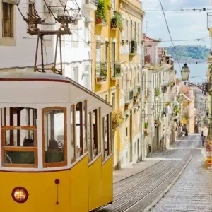 Explore Lisbon, Oporto and Fatima for 6 days with Destination Services Spain and discover unforgettable experiences - Photo 4