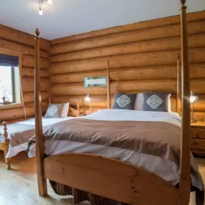 Explore Yukon Deluxe Winter Northern Lights Tour (Start and End in Vancouver) for 4 days with Discover Canada Tours and discover unforgettable experiences - Photo 2