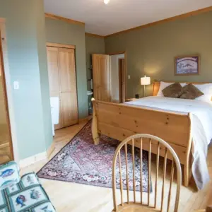 Explore Yukon Deluxe Winter Northern Lights Tour (Start and End in Vancouver) for 4 days with Discover Canada Tours and discover unforgettable experiences - Photo 4