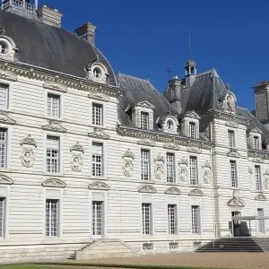 Explore Loire Valley Walking Tour for 7 days with Discover France Adventures and discover unforgettable experiences - Photo 9