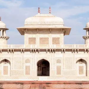 Explore Most Popular Luxury Golden Triangle Tour for 7 days with Divyan Holidays and discover unforgettable experiences - Photo 4