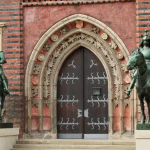 Explore Wheels And Wonders: An Authentic German Road Trip for 11 days with EUROLATINO Tour Operators and discover unforgettable experiences - Photo 2