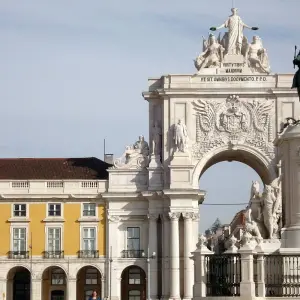 Explore Food & Wine Small-Group Portugal Tours: Lisbon to Porto & Douro Post-Tour Extension for 8 days with EcoTrilha Portugal Tours and discover unforgettable experiences - Photo 3