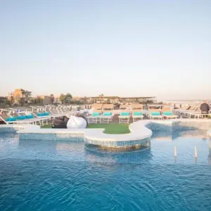 Explore Amazing 8 nights Visit Cairo, Nile Cruise, Abu Simbel & Hot Air Balloon for 9 days with Egypt cruise travel and discover unforgettable experiences - Photo 3