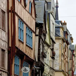 Explore Best of France Tour for 6 days with Eskapas and discover unforgettable experiences - Photo 3