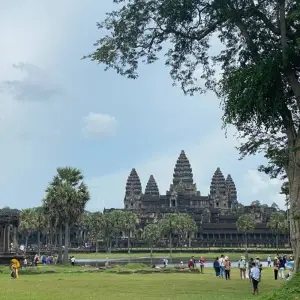 Explore Angkor Complex Small circuit  & Tonle Sap Lake with Joining Tour for 3 days with Euro Khmer Voyages and discover unforgettable experiences - Photo 11